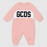 הַלבָּשָׁה GCDS חליפת משחק עם מוטיב לוגו וָרוֹד ילדים 0028575